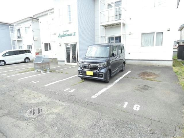 ライトハウスⅡの駐車場