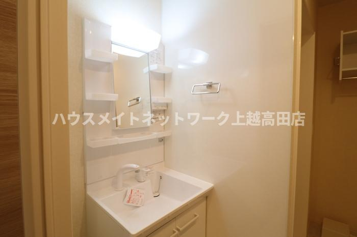 シャインピークス上越妙高 Ｃの独立洗面台|洗髪洗面化粧台