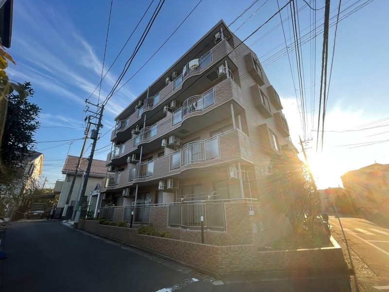 サンハイツ早宮の外観
