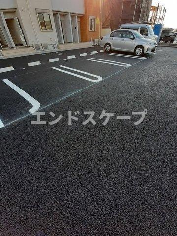 シャルマンの駐車場|高崎、前橋のお部屋探しはエンドスケープまで！お客様の理想お聞かせ下さい♪
