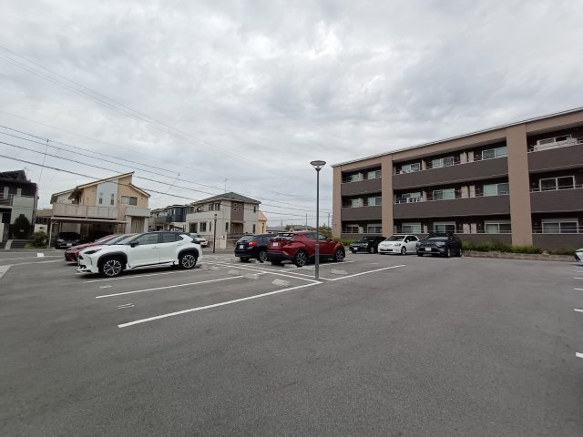 サンテラス浄水の駐車場