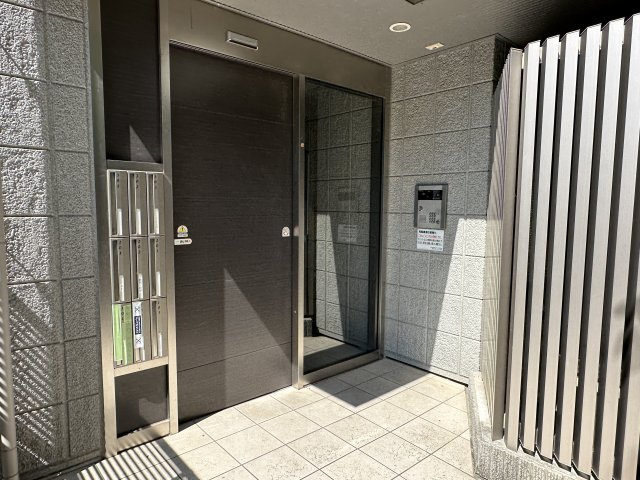 レックスヒル哲学堂のエントランス