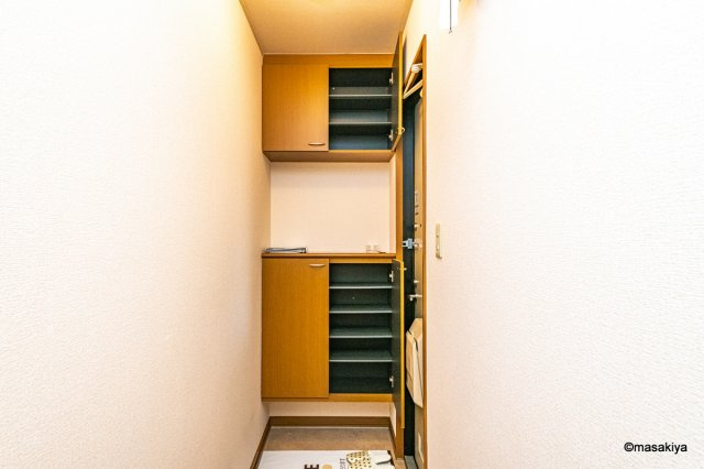 ツインズコート稲田の玄関|下駄箱