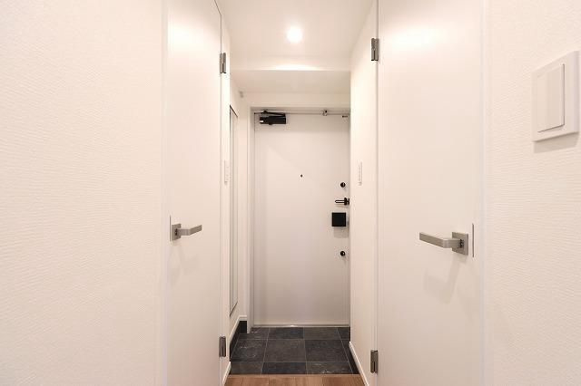 ＧｒａｎＤｕｏ下北沢１１の玄関