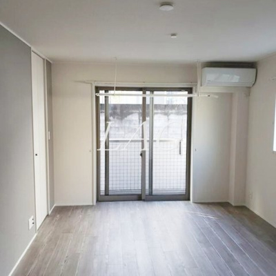【居間・リビング】 | ソルクレア代沢 | 洋室のお部屋です。