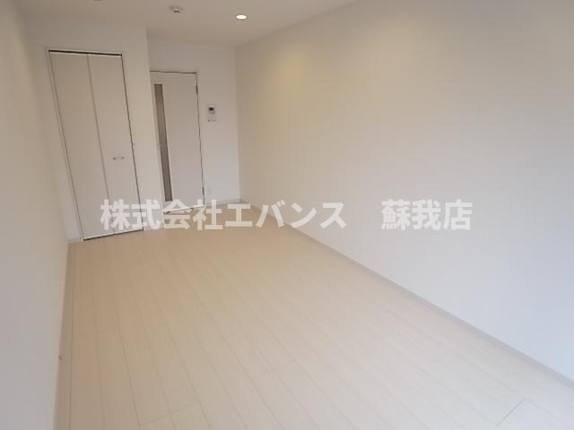 【寝室】 | リブリ・ガーデンプレイス | 広くて明るい寝室