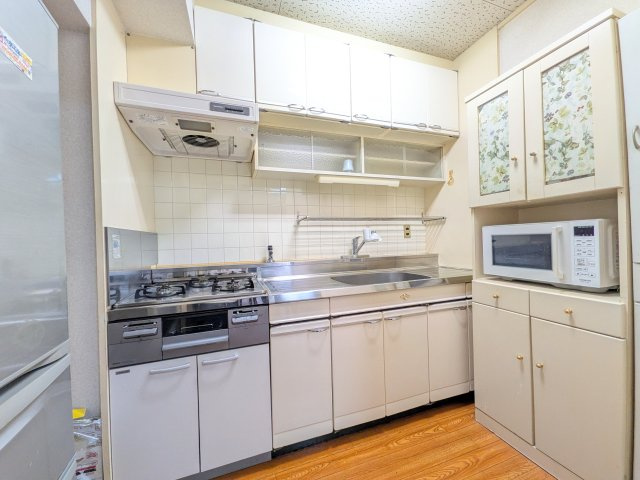 住吉川ダイヤハイツのキッチン|キッチンもきれいに管理されております。