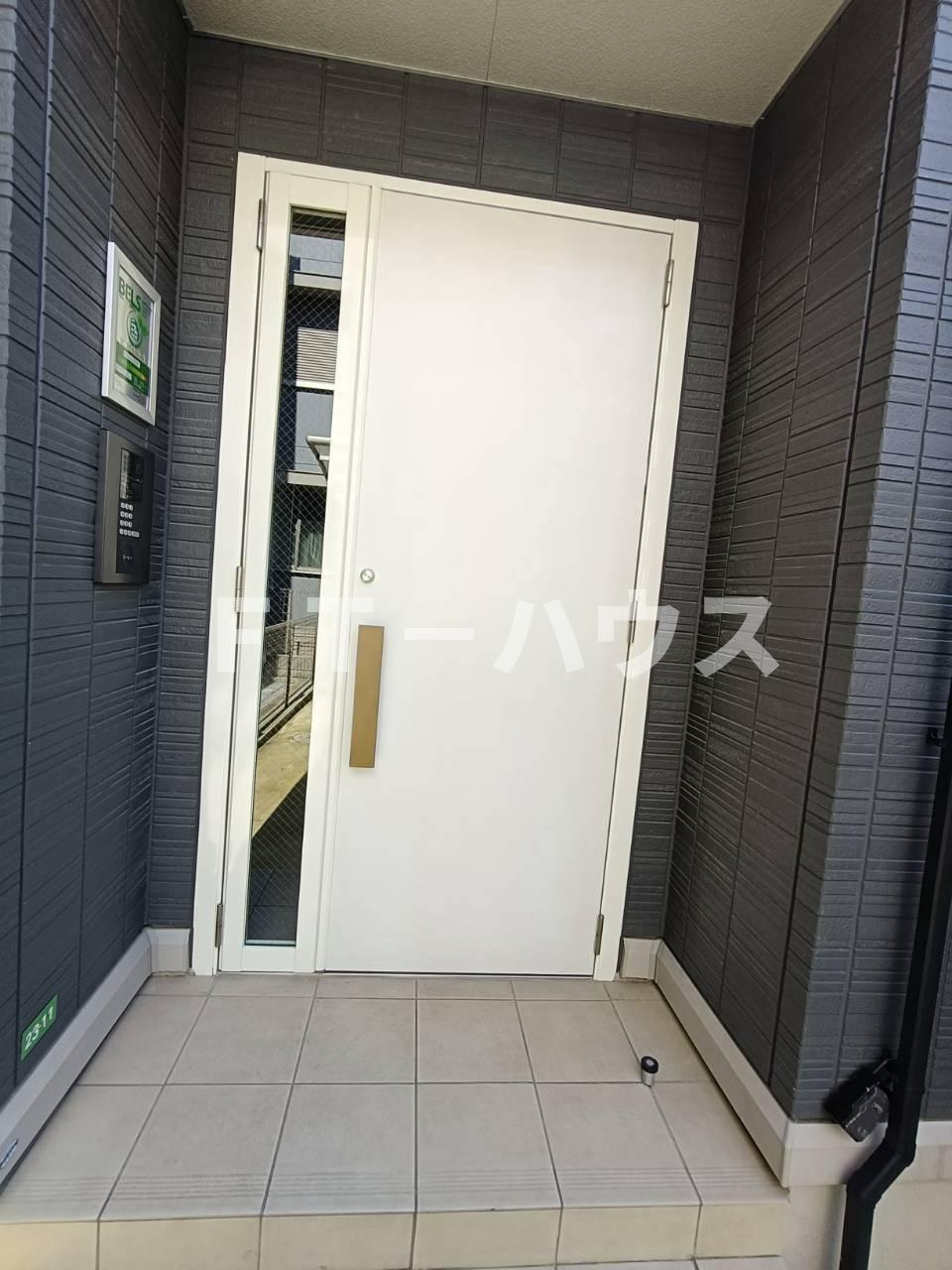 East Side Residence 2の玄関