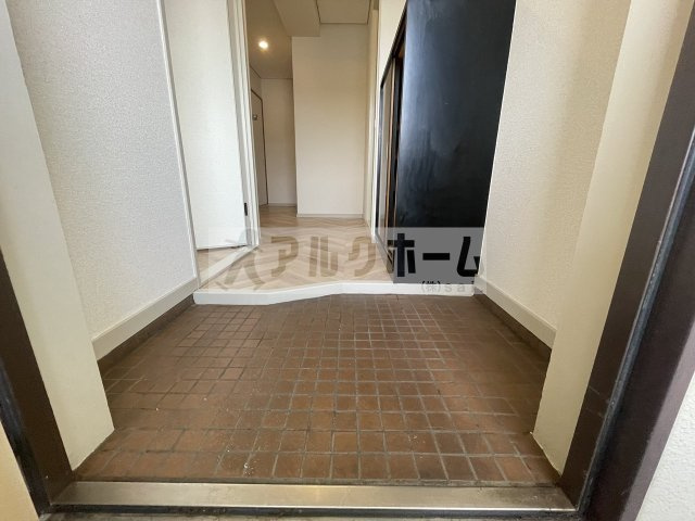グランパリス国分の玄関