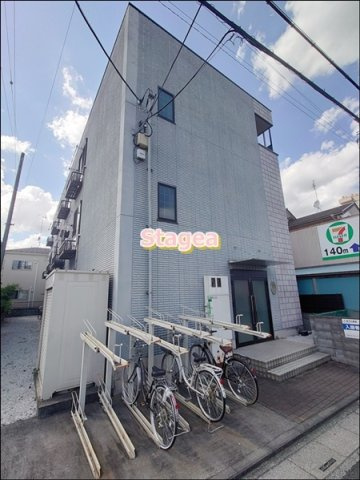 アンプルールフェールアミーⅡの外観