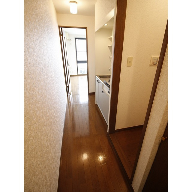 アンプルールフェールアミーⅡの玄関