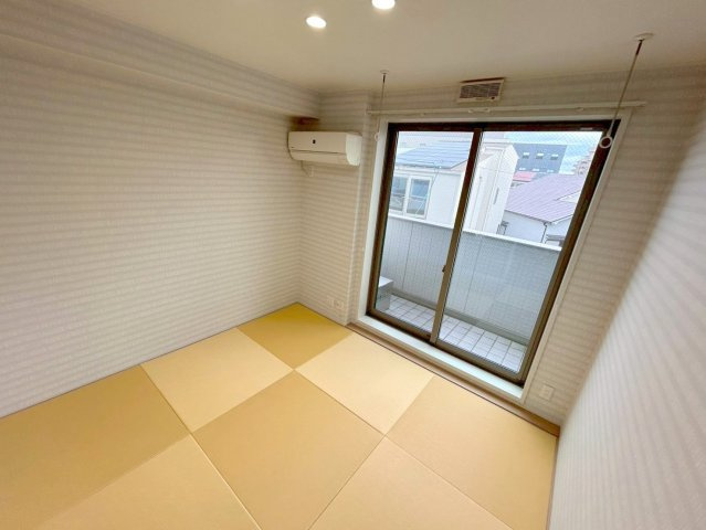 震雲マンションの寝室