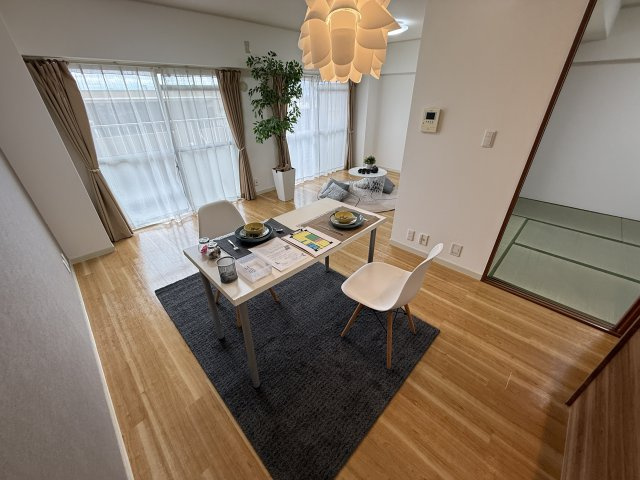 北大阪ハイツの居間・リビング