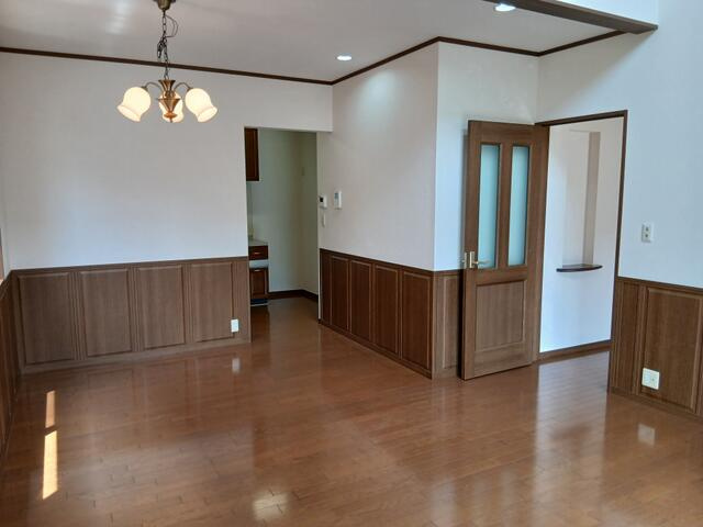 宇都宮市豊郷台　3ＬＤＫ　中古住宅の居間・リビング