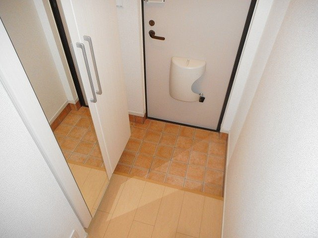 アルファードＤの玄関|収納もある玄関です