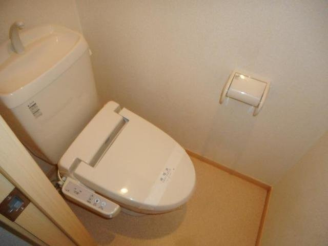 ラシュレⅡのトイレ|コンパクトで使いやすいトイレです