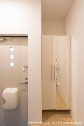 ピボットⅡの玄関|明るい玄関です