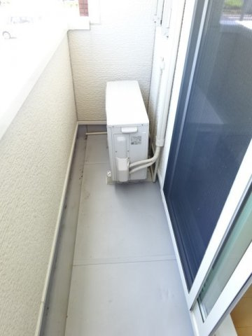 フォーシーズンⅢのバルコニー|暖かな日差しのふりそそぐバルコニー