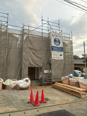【外観】 | 豊橋市多米西町3丁目 新築一戸建て 1号棟 | 現在建築中の外観画像です。ご内覧は同じメーカーの完成物件へご案内いたしますので、いつでもご相談ください！