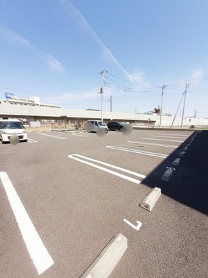 【駐車場】 | ハイエスト　モデッサ
