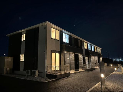 【外観】 | テンテラス | 外観写真（夜）