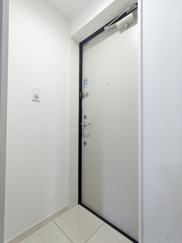 セレヌコート新江古田の玄関