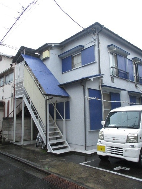 朝霞ハイツ東棟の外観