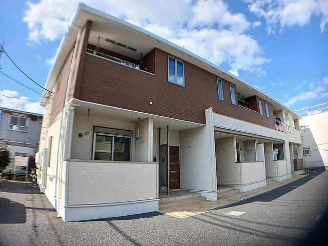 クロークルア・トングの外観