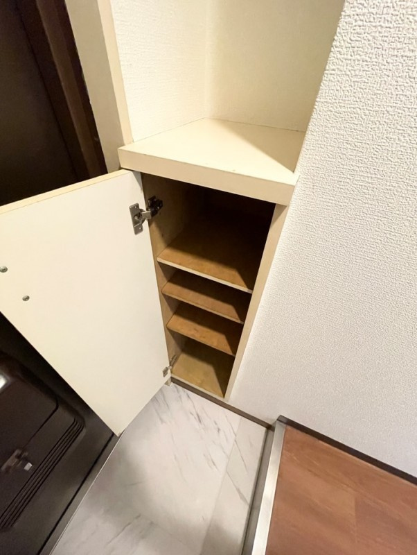 シティフラット千種Ⅱの玄関
