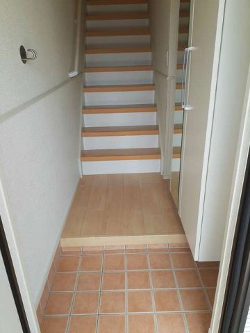 コアレスクＡの玄関