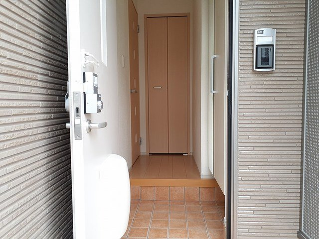 サンパティークいしぜの玄関