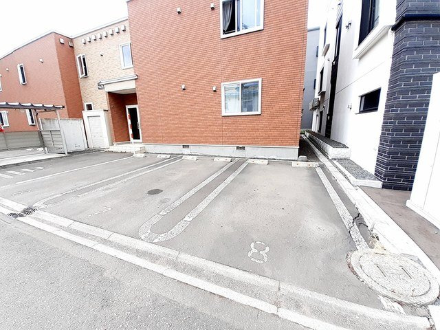 ポルトボヌールＳの駐車場