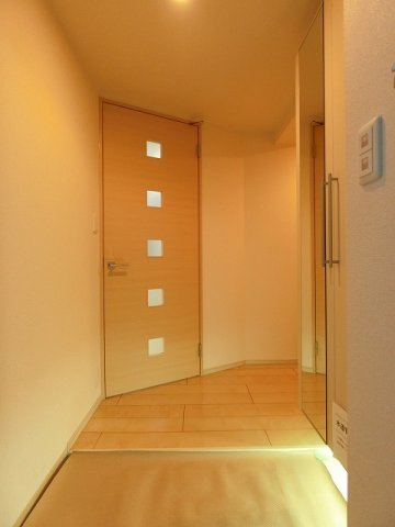 ソレイユ西町Ｂの玄関