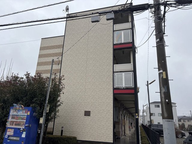 レオパレス山崎８５の外観