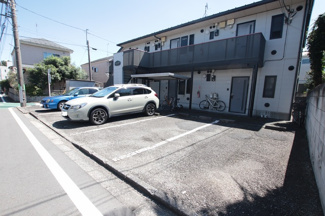 ★敷地内駐車場★（空き状況・使用料等詳細はご確認下さい）