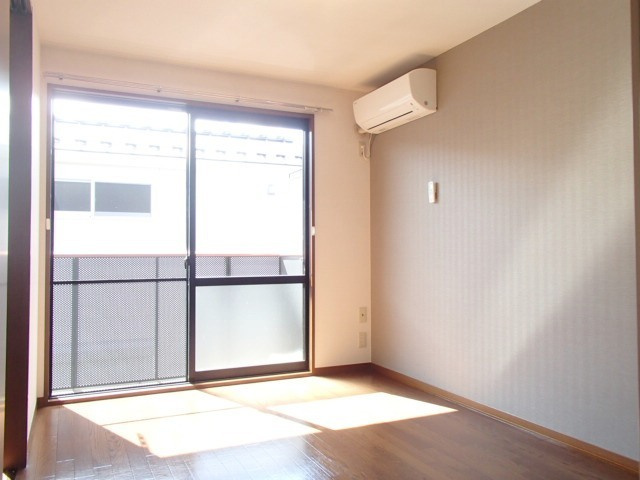 ★過去募集時の写真です。【洋室6帖】　エアコン付★
