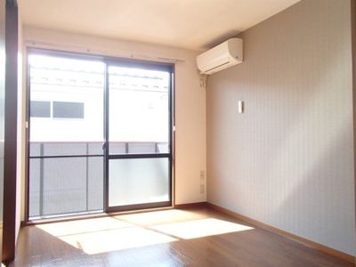 ★過去募集時の写真です。【洋室6帖】　エアコン付★