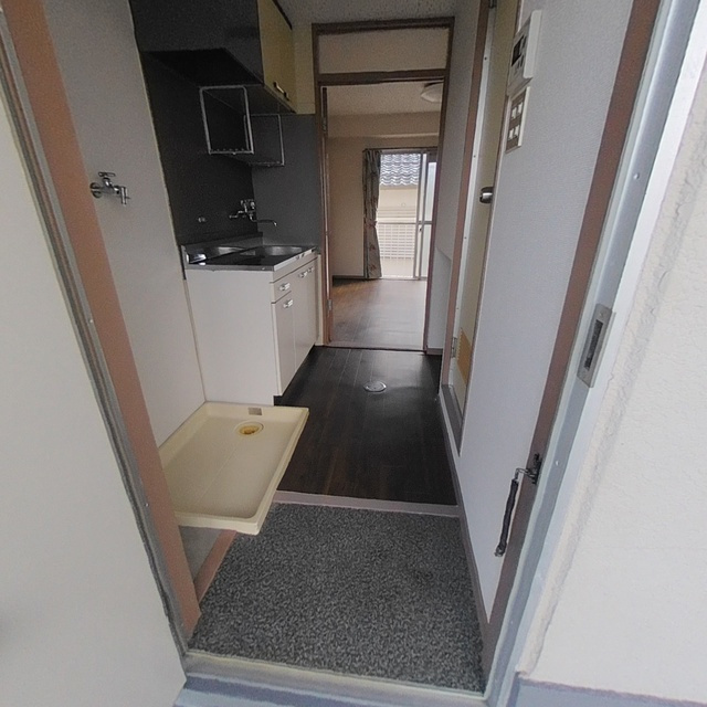 レジオン東町の玄関