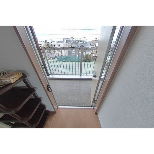 レジオン東町の玄関