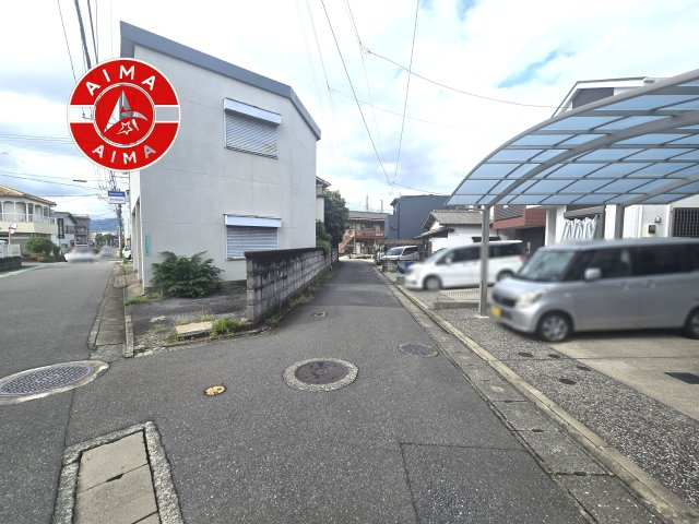 福岡市南区曰佐5丁目第4-2棟（2号棟）の外観|前面道路含む現地の写真です。
