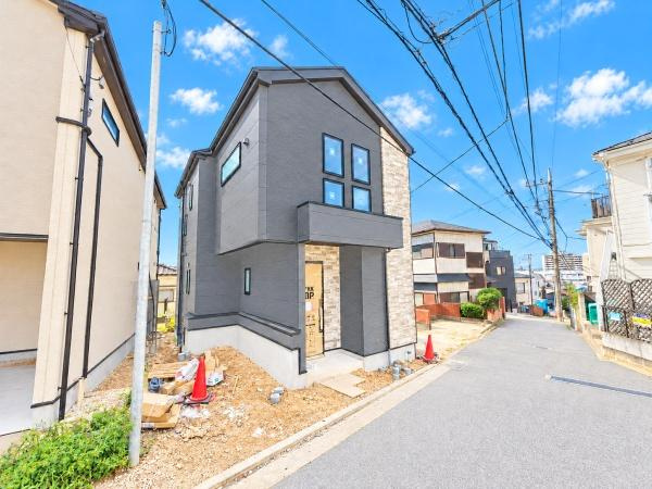 横浜市旭区二俣川２丁目の新築一戸建の前面道路含む現地写真|閑静な住宅街につき住環境良好です♪
お気軽にお問い合わせください。