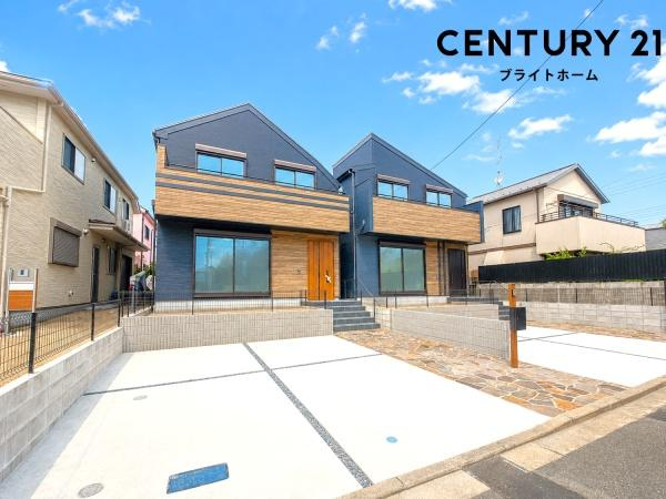 横浜市金沢区柳町の新築一戸建の前面道路含む現地写真|前面道路が広いので、安心して駐車可能です！
是非現地へお越しください。