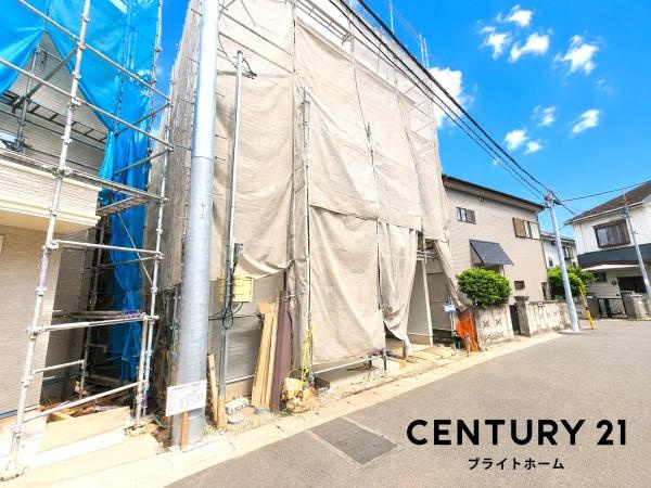 横浜市港南区港南１丁目の新築一戸建の前面道路含む現地写真|周辺は落ち着いた街並みになります。
子育てにはぴったりの住環境♪