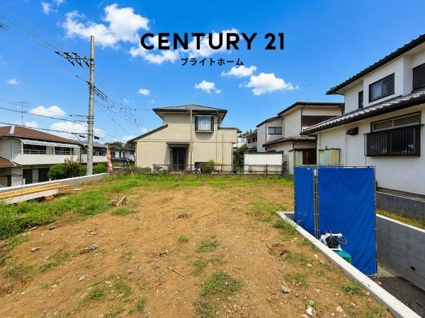 横浜市緑区三保町の新築一戸建の前面道路含む現地写真|周辺は落ち着いた街並みになります。
子育てにはぴったりの住環境♪
