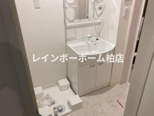 特典：仲介手数料が無料です!!の洗面所