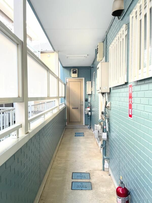 サンハイツ東林間のエントランス