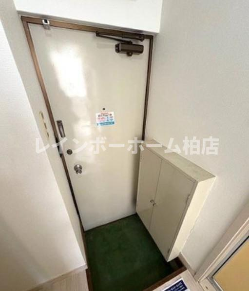 特典：仲介手数料が無料です!!の玄関|別部屋。参考写真。