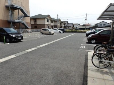 【駐車場】 | キャトルセゾン