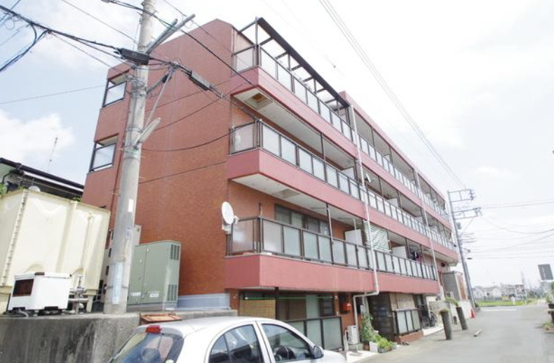海老名マンションの外観