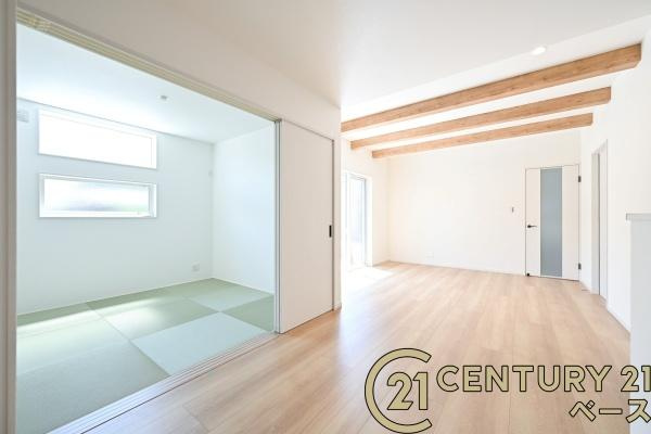 磯城郡田原本町藥王寺 １号地 ／新築一戸建の居間・リビング|■ご家族でくつろいでいただける広々としたリビングです！全窓ペアガラス標準装備！■
